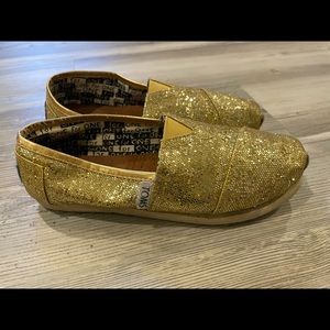 Girls Gold Glitter Toms Youth Size 1.5